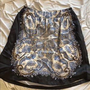 Paisley skirt with a satin like finish